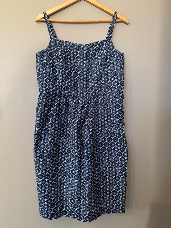 Tommy Hilfiger Dresses & Skirts - Tommy Hilfiger Navy Blue & White Printed Midi Dress